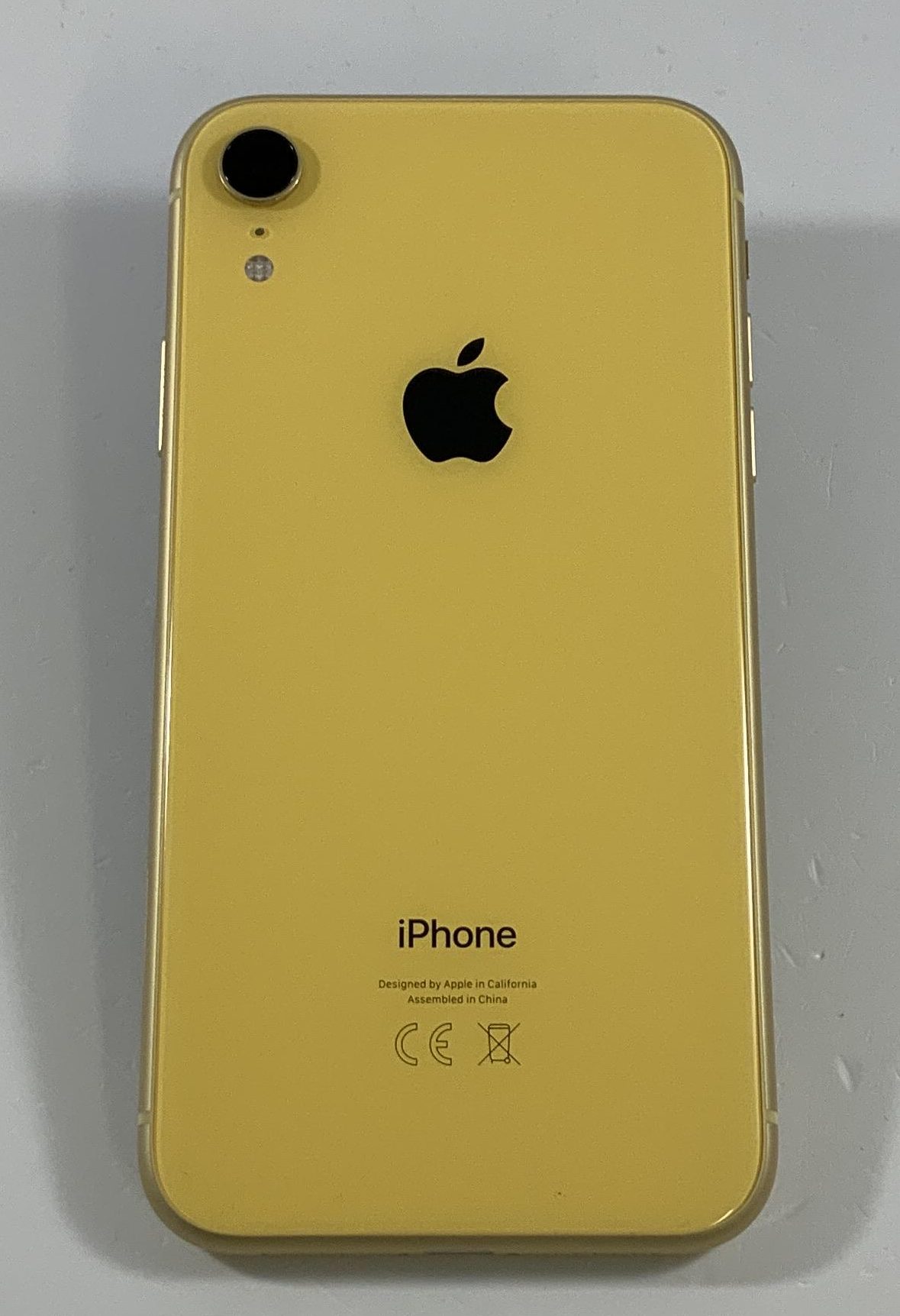 Apple iphone xr 64gb yellow как новый