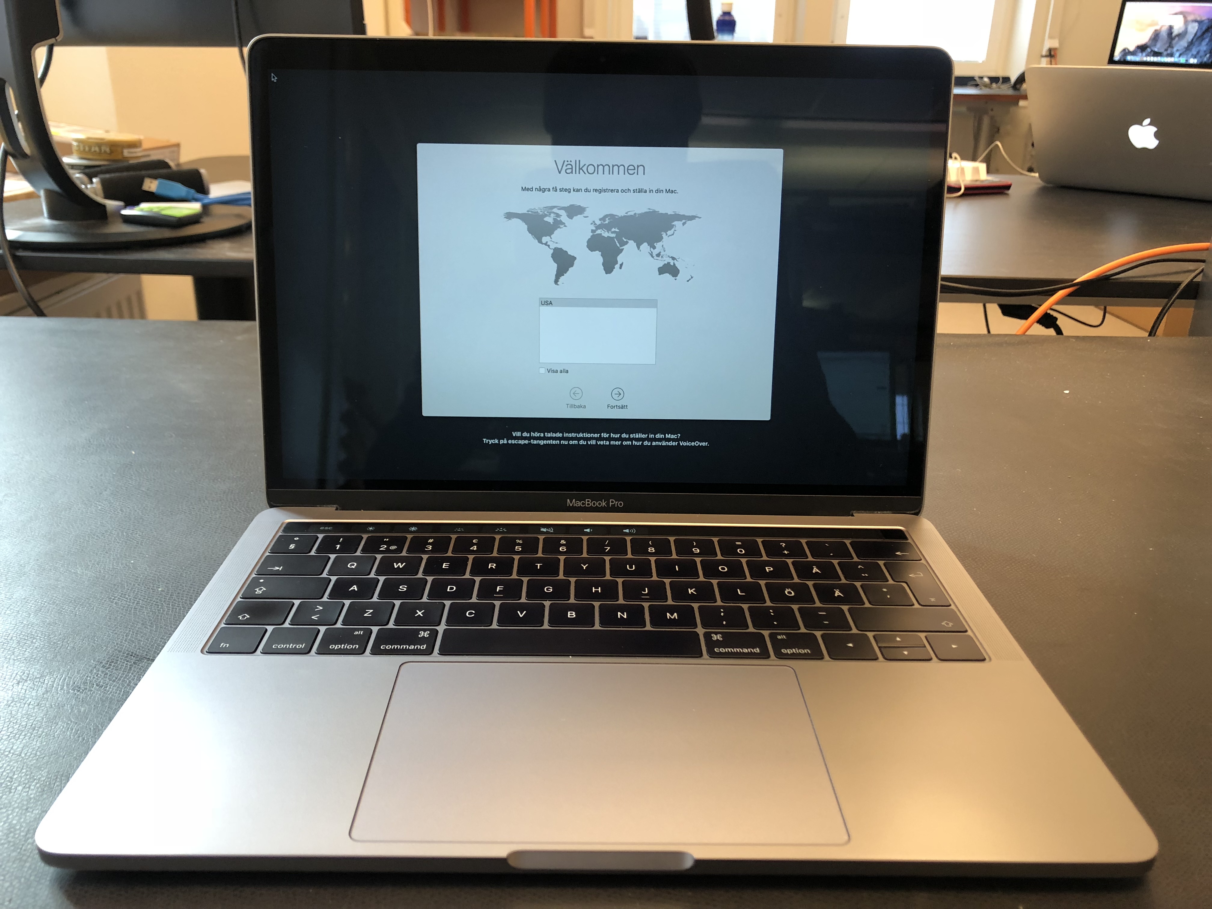 late 2016 macbook pro 13 core i5 late 2016 macbook pro 13 core i5