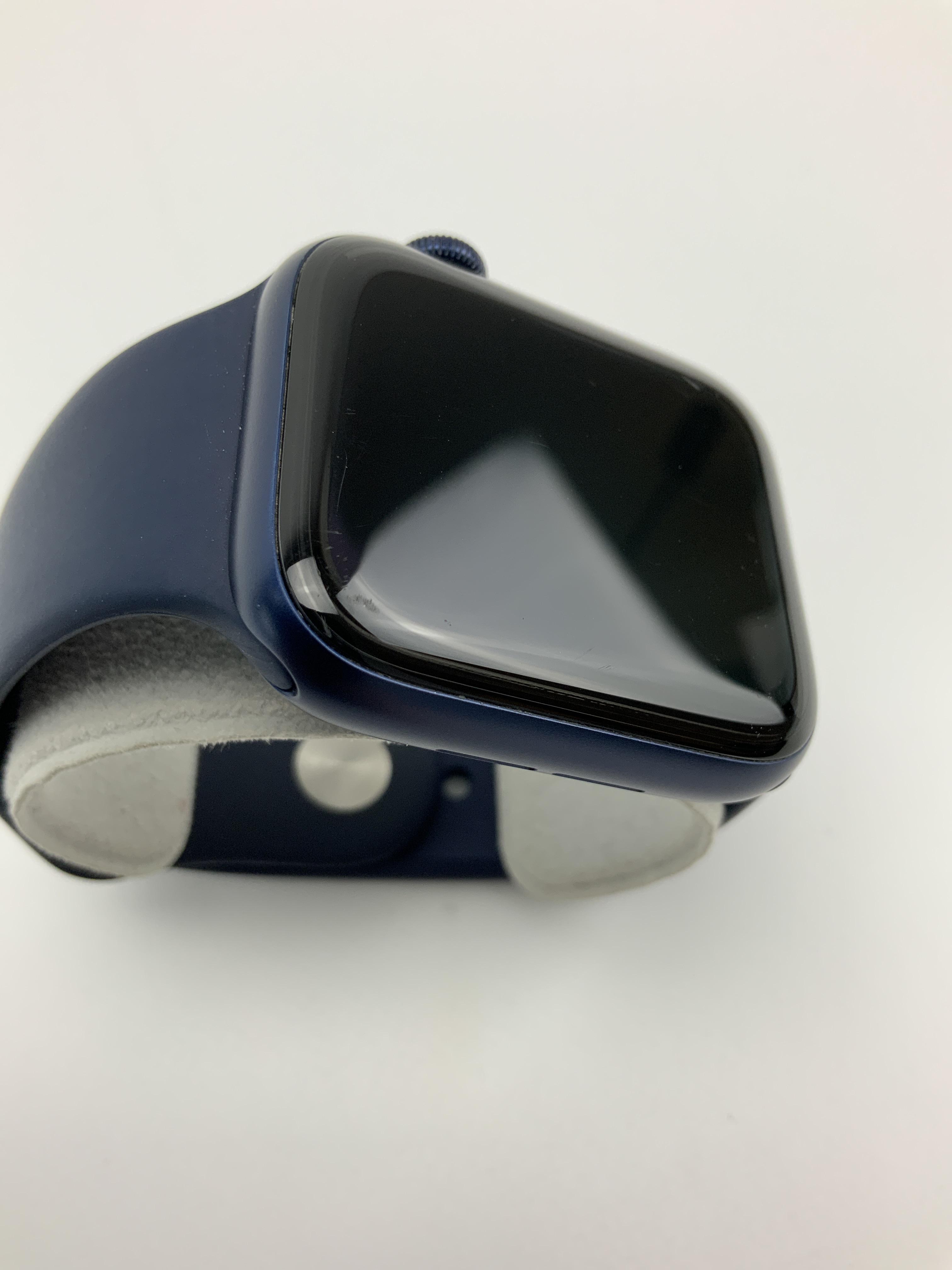 Watch Series 6 Aluminum Cellular (44mm), Blue, Kuva 3